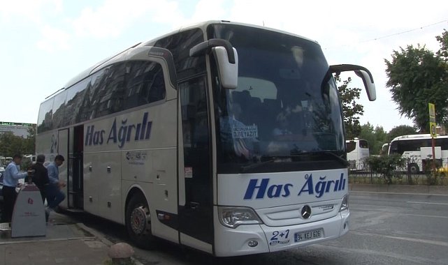 İsrail'in saldırılarının ardından İranlılar İstanbul'dan ülkelerine dönüyor