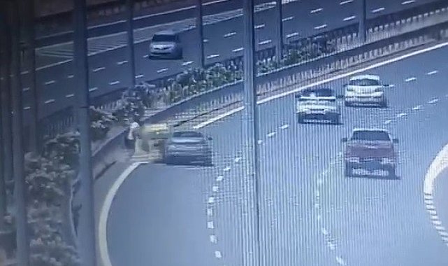 İzmir'de 1 kişinin öldüğü feci kaza kamerada