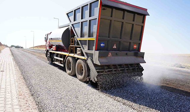 Kahta'da yol yapım ve asfaltlama çalışmaları hızlandırıldı