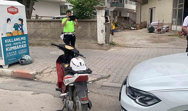 Karaman'da elektrikli bisiklet park halindeki otomobile çarptı: 1 yaralı