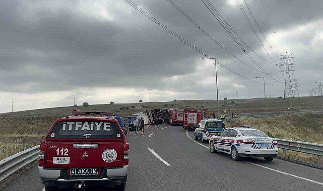 Karpuz yüklü tır devrildi: 1 ölü, 3 yaralı