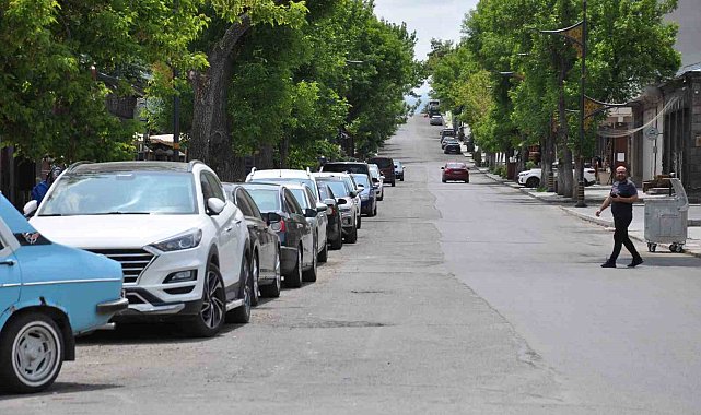Kars'ta sokaklar boş kaldı
