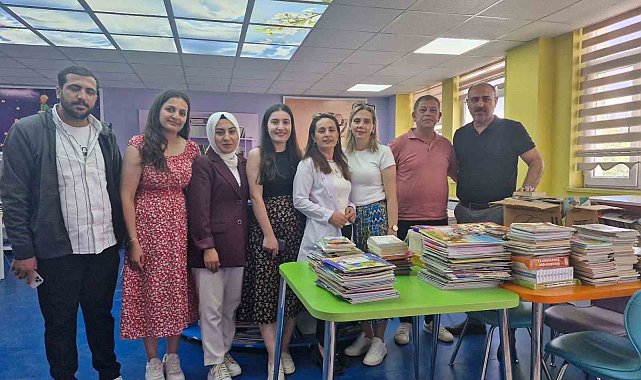 Kars'ta üniversite öğrencilerinden ilkokul öğrencilerine kitap desteği