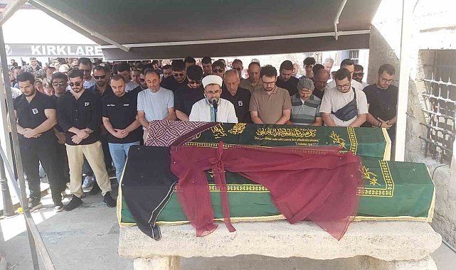 Kırklareli'nde kazada hayatını kaybeden genç kız toprağa verildi