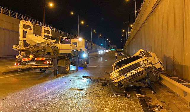 Konya'da karşı şeride geçen otomobil 2 araca çarptı: 6 yaralı