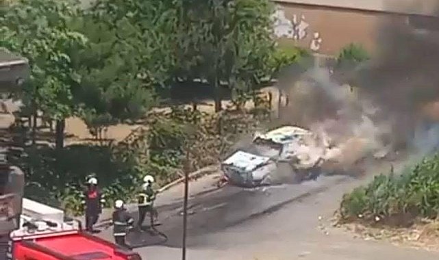 Mahallede araç yangını paniğe neden oldu