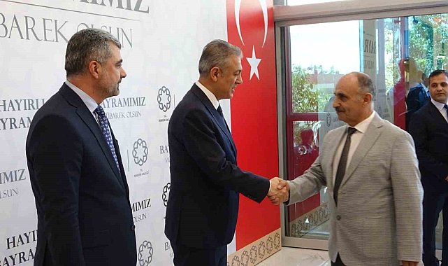 Mardin'de farklı dine mensup vatandaşlar bayramlaşma programında buluştu