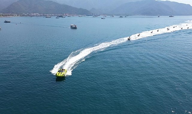 Marmaris'te su sporlarına bayram dopingi
