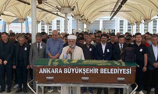 Mersin'de boğulan genç son yolculuğuna uğurlandı