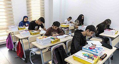 Mersin'de YKS'ye girecek öğrencilere uzman desteği