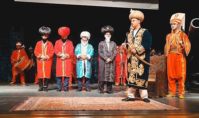 Öğrencilerden İstanbul'un fethi tiyatrosu