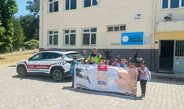 Öğrencilere trafik kuralları anlatıldı