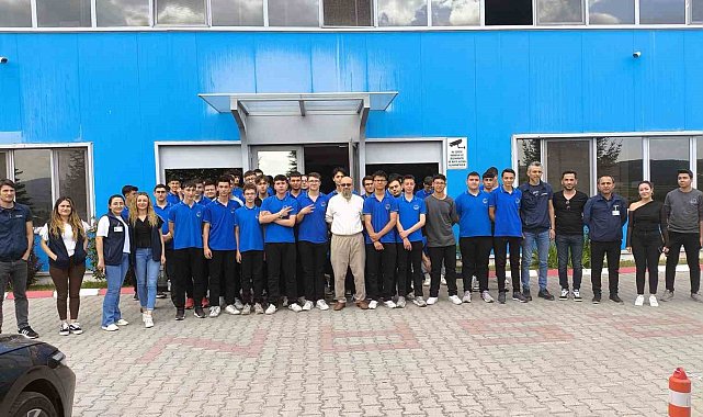 Öğrencilerin fabrika ziyareti