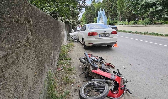 Otomobille çarpışan motosikletin sürücüsü hastanede hayatını kaybetti