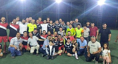 Ramazan Artun anısına düzenlenen turnuvada "Soluganlar" şampiyon oldu