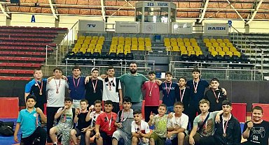 Sakarya Büyükşehir güreşçileri Türkiye Şampiyonası yolunda