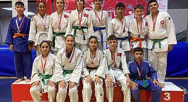 Salihlili judocuların yıldızı, bu kez Manisa'da parladı
