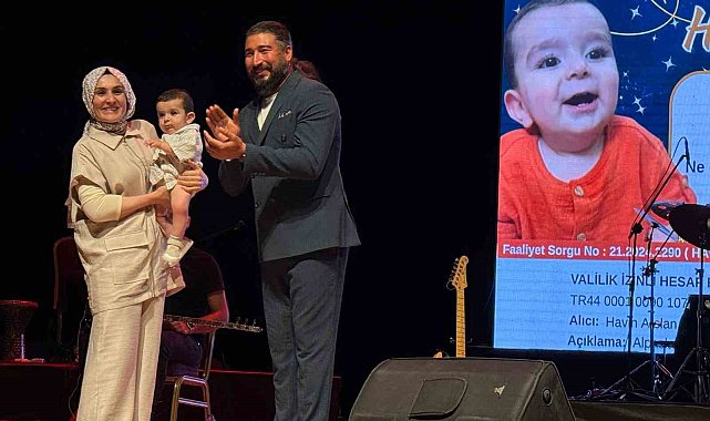 Sanatçı Üngür, Alpaslan bebek yararına konser verdi