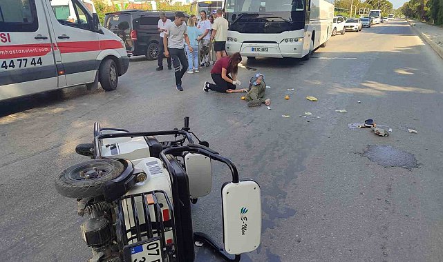 Serik'te otobüs ile elektrikli motosiklet çarpıştı: 2 yaralı