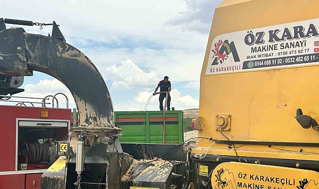 Siirt'te biçerdöverden sıçrayan kıvılcım yangına neden oldu