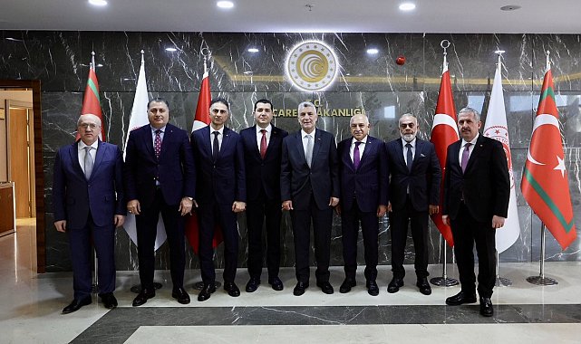 Ticaret Bakanı Bolat, ayakkabı sanayisinin temsilcileriyle bir araya geldi