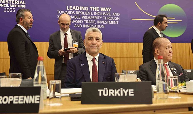 Ticaret Bakanı Bolat, Fransa'da
