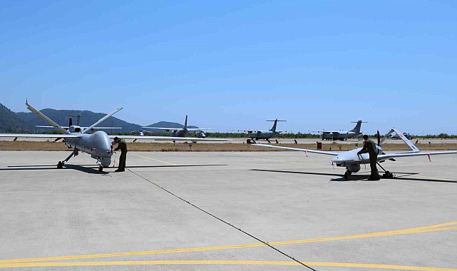 Türkiye'nin gururu İHA-SİHA pilot ve yer destek ekibi bayramda görev başında