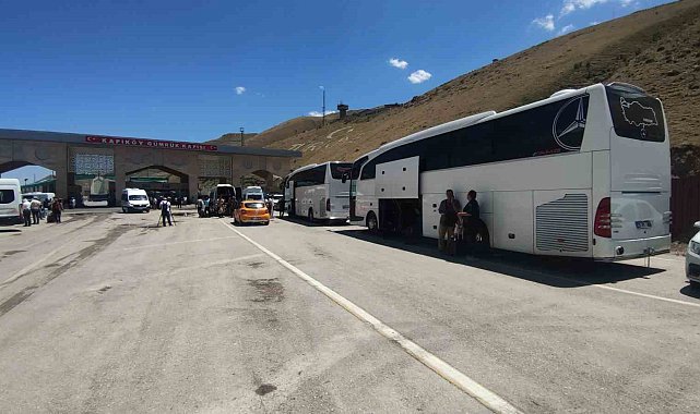 Umman, İran'daki vatandaşlarını tahliye ediyor