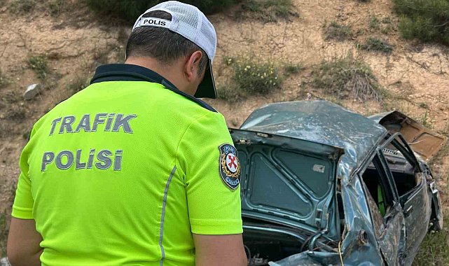 Uşak'ta iki araç çarpıştı: 1'i ağır 7 yaralı