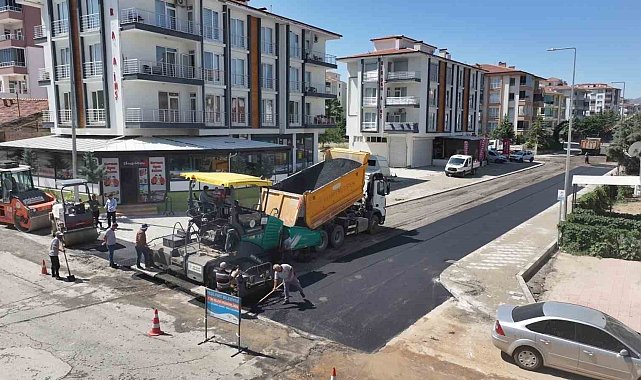 Yeşilyurt'ta yollar baştan aşağı yenileniyor