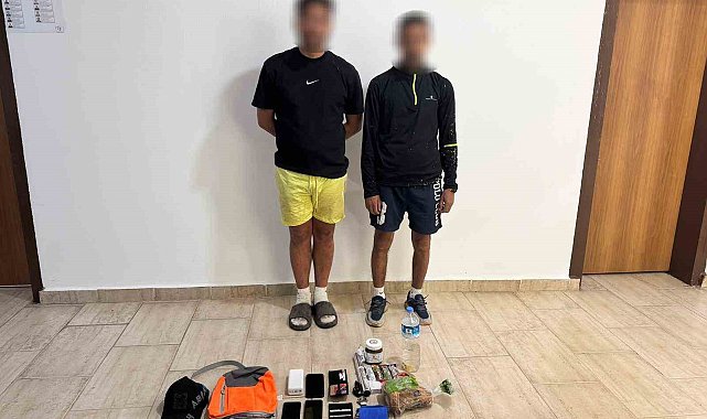 Yunanistan'a yüzerek geçme hazırlığında olan düzensiz göçmenler yakalandı