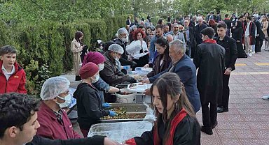 Yunus Emre Anadolu Lisesi, mezunlarını görkemli bir törenle uğurladı