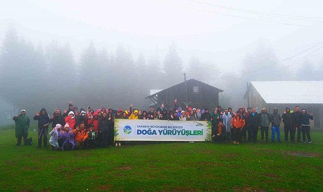 Doğaseverleri büyüleyen rota: 16 kilometre boyunca hiç durmadılar