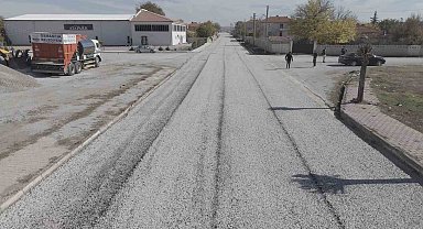 Alaca'da sokaklar asfaltlanıyor, yılların kanal sorunu çözülüyor