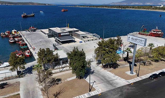 Aliağa'yı Ege adaları ile birbirine bağlayacak olan Aliaport Deniz Yolcu İskelesi hizmete hazır