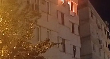 Antalya'da apartman dairesi alev alev yandı