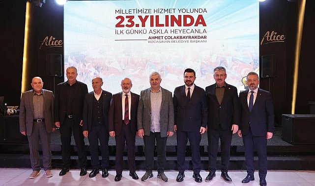 Başkan Çolakbayrakdar: "Vatandaş odaklı hizmet anlayışıyla Türkiye'de fark oluşturuyoruz"