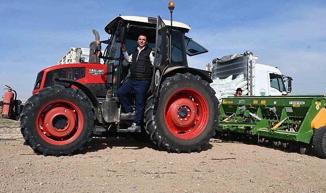 Beylikova Belediyesi hububat ekimine başladı