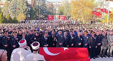 Bilecik şehidini 15 bin kişi ile uğurladı