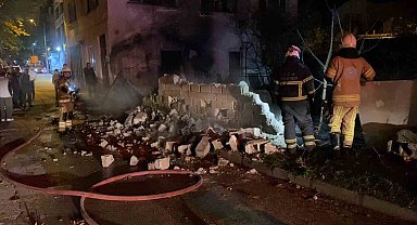 Bursa'da tek katlı ev alev alev yandı
