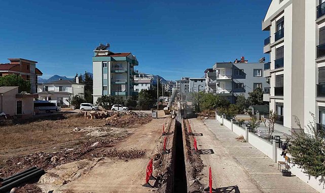 Büyükşehir'den Döşemealtı'na 124 kilometre yeni kanalizasyon hattı