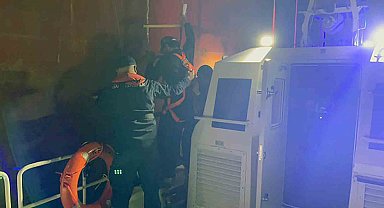 Dalaman açıklarında ticari gemide yaralanan vatandaşa Sahil Güvenlikten tıbbi tahliye