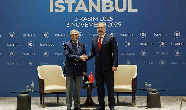Dışişleri Bakanı Hakan Fidan, Pakistanlı mevkidaşı Mohammad Ishaq Dar ile bir araya geldi