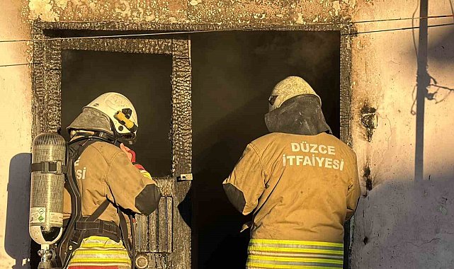 Düzce'de yangında dumandan etkilenen 5 kişi hastaneye kaldırıldı