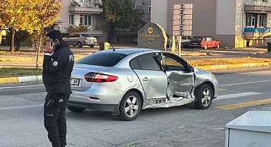 Erzincan'da trafik kazası: 2'i çocuk 4 yaralı