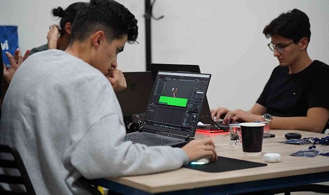 Esenler'de genç yazılımcılar Filistin direnişini oyunlara taşıdı