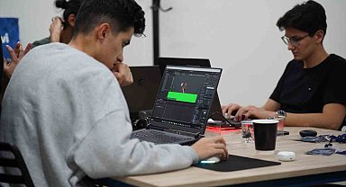 Esenler'de genç yazılımcılar Filistin direnişini oyunlara taşıdı