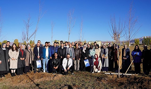 ETÜ'lü Mezunlar aynı çatı altında yeniden bir araya geldi