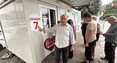 Fiyatın yarısından daha ucuza ekmek satınca metrelerce kuyruk oluştu