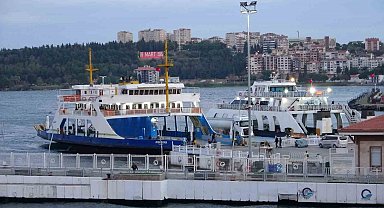 Gökçeada'ya tüm feribot seferleri iptal edildi